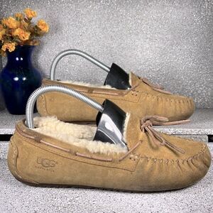 UGG Genuine Leather Sheepskin Lined Moccasins Slipper Shoes Size 5